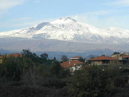Der Vulkan tna im Winter
