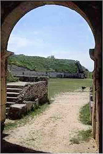 Das rmische Amphitheater von Alba Fucens