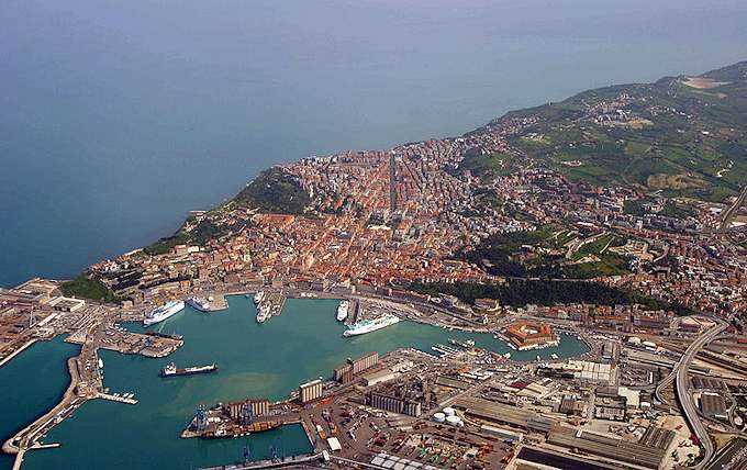 Ancona, die Hauptstadt der Region Marken