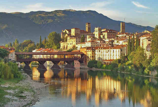 Bassano del Grappa am Fluss Brenta