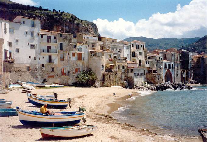 Der Strand von Cefal