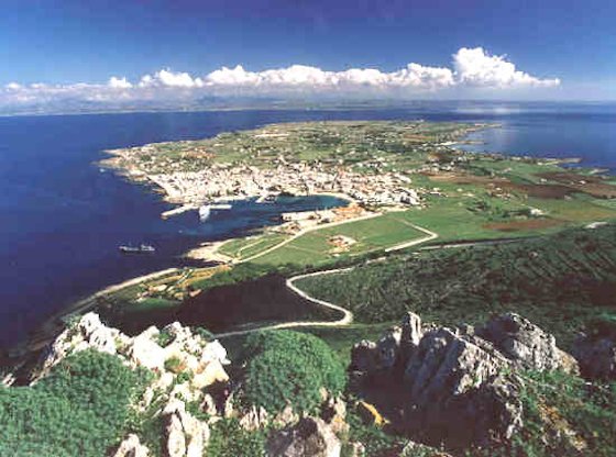 Die Stadt Favignana