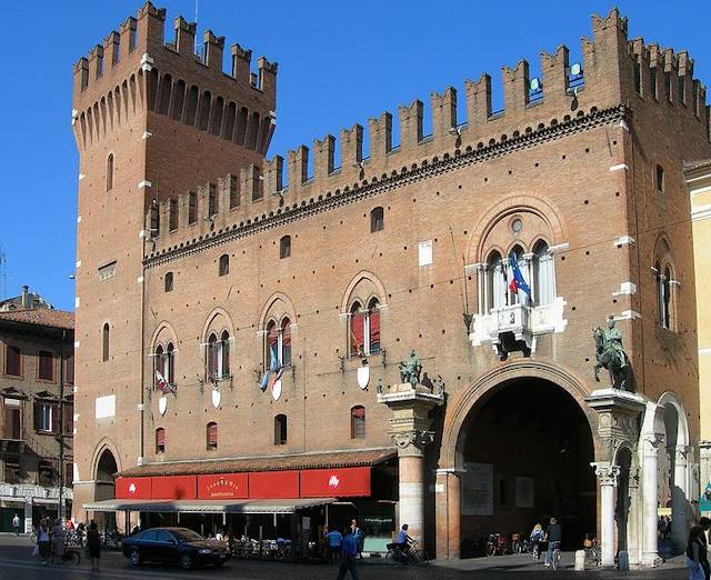 Ferrara - Das Rathaus