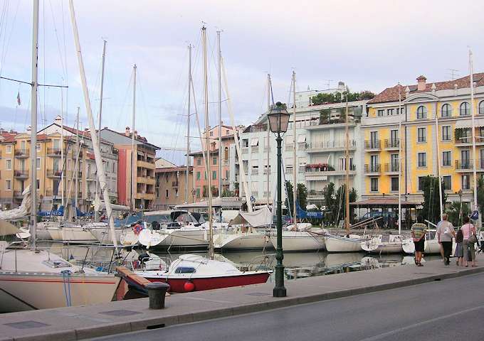 Am Hafen von Grado