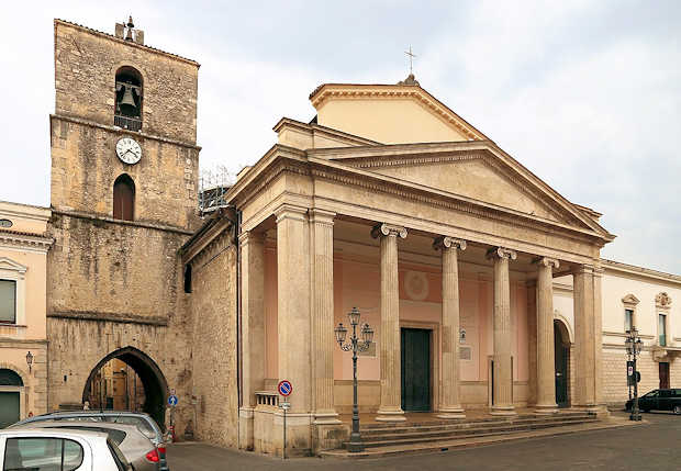Die Kirche San Pietro Apostolo in Isernia
