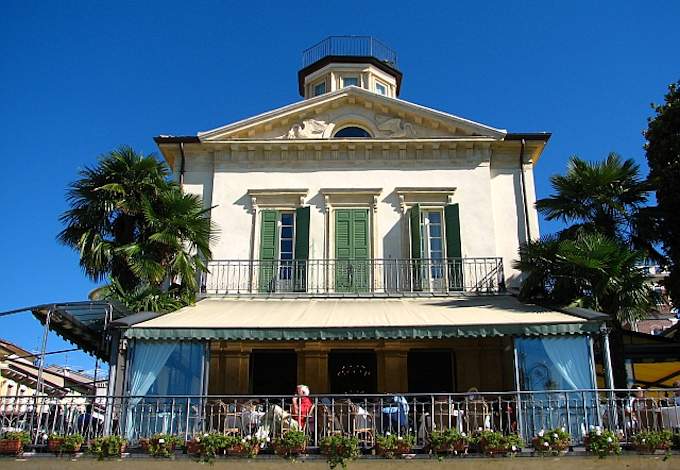 Lazise - ein hbsches Caf/Restaurant am See