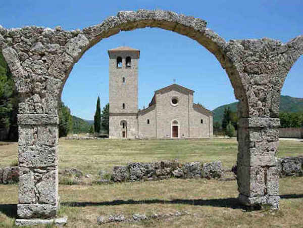 Die Abbazia San Vincenzo di Volturno