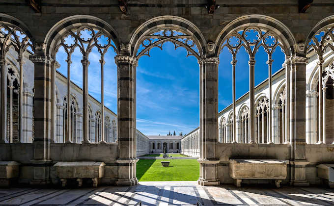 Der Monumentafriedhof auf der Piazza dei Miracoli