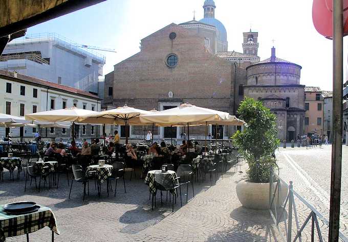 Padua - Piazza del Duomo