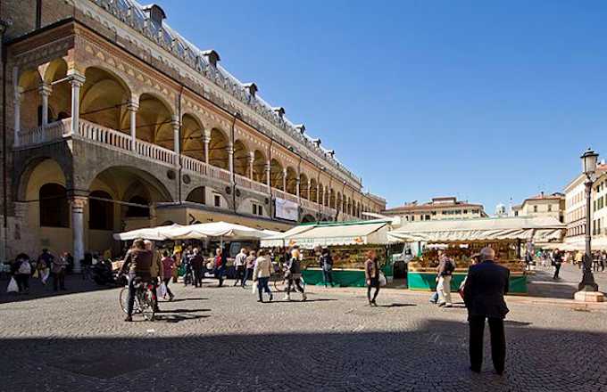 Padua - Piazza della Frutta