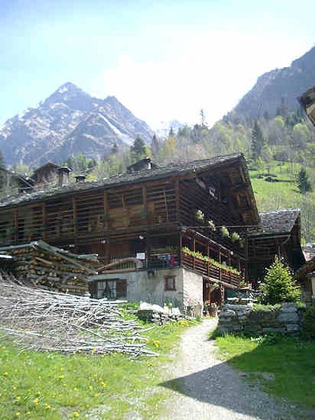 Sesiatal - Ein Walserhaus in Riva Valdobbia