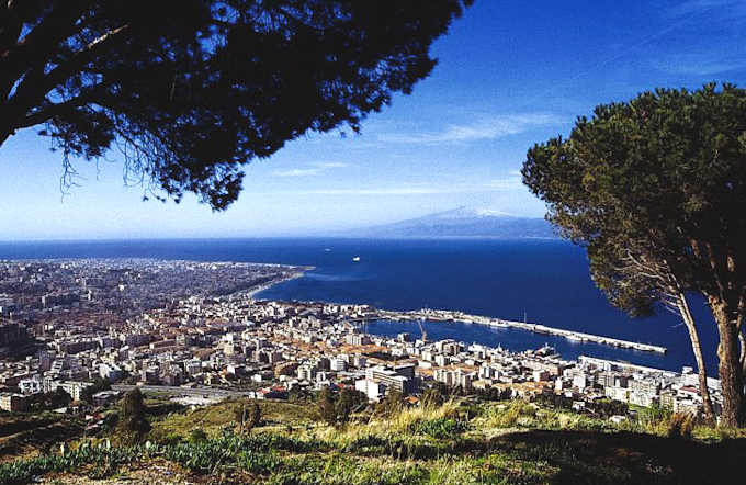 Reggio Calabria an der Meerenge von Messina