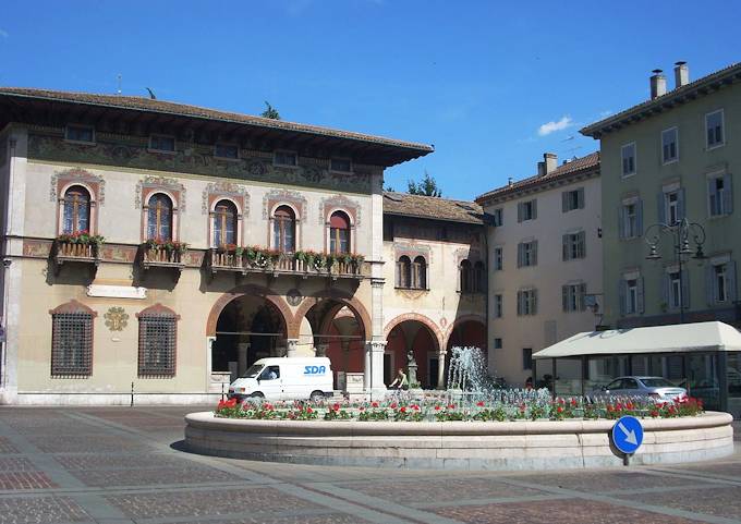 Rovereto - Rosmini-Platz