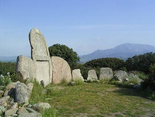 Das Heldengrabes Thomes, Sardinien