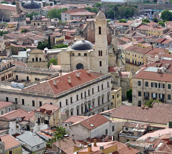 Blick auf das Stadtzentrum von Sassari