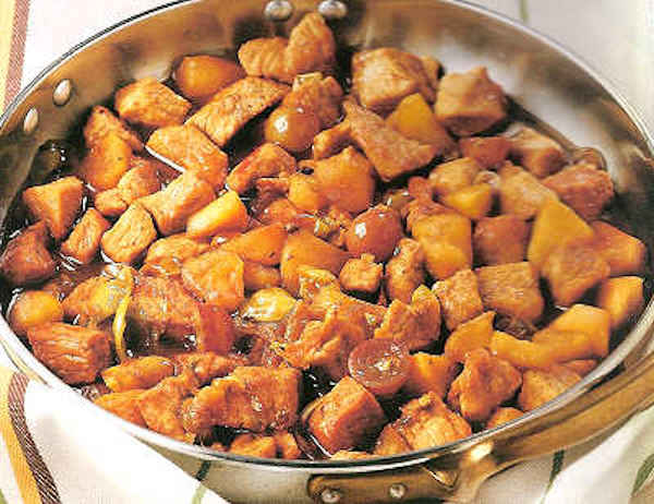 Schweinefleisch-Würfel mit Honig und Trauben