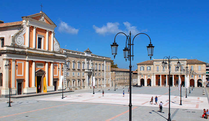 Piazza Garibaldi, der Hauptplatz von Senigallia