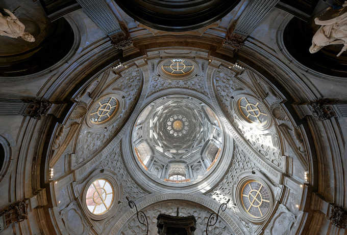 Die Kuppel der Capella della Sacra Sindome